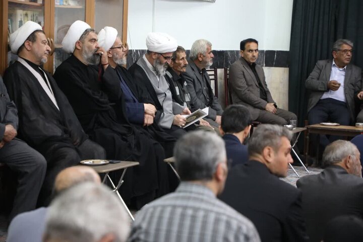تصاویر/ حضور نماینده ولی‌فقیه در استان سمنان در مراسم چهلم شهید والامقام حجت‌الاسلام  «محمد قدرتی»