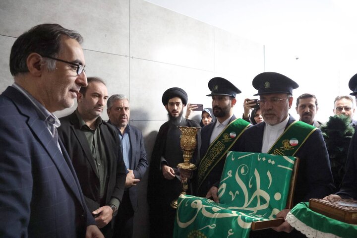 تصاویر/ دیدار خادمان آستان مقدس حضرت معصومه(س) با کارکنان بنیاد شهید و امور ایثارگران