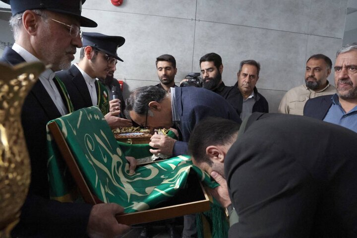 تصاویر/ دیدار خادمان آستان مقدس حضرت معصومه(س) با کارکنان بنیاد شهید و امور ایثارگران