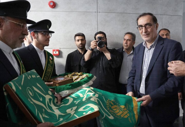 تصاویر/ دیدار خادمان آستان مقدس حضرت معصومه(س) با کارکنان بنیاد شهید و امور ایثارگران