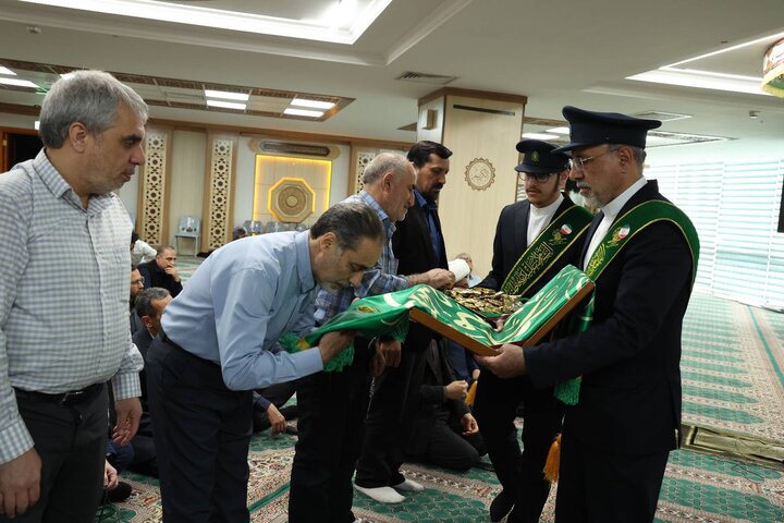 تصاویر/ دیدار خادمان آستان مقدس حضرت معصومه(س) با کارکنان بنیاد شهید و امور ایثارگران