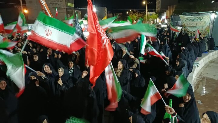 تصاویر/پنجاه و چهارمین شب حضور پرشور مردم ولایتمدار مامونیه در تجدید بیعت با آرمان‌های انقلاب