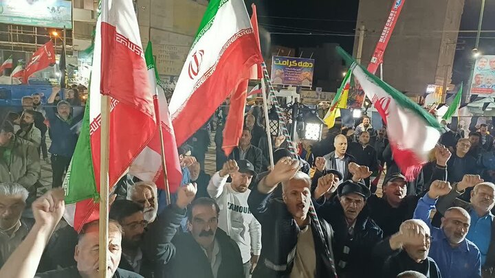 تصاویر/پنجاه و چهارمین شب حضور پرشور مردم ولایتمدار مامونیه در تجدید بیعت با آرمان‌های انقلاب