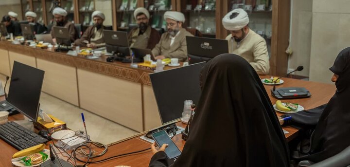 دومین نشست از سلسله نشست‌های «نقش اجتماعی زنان»