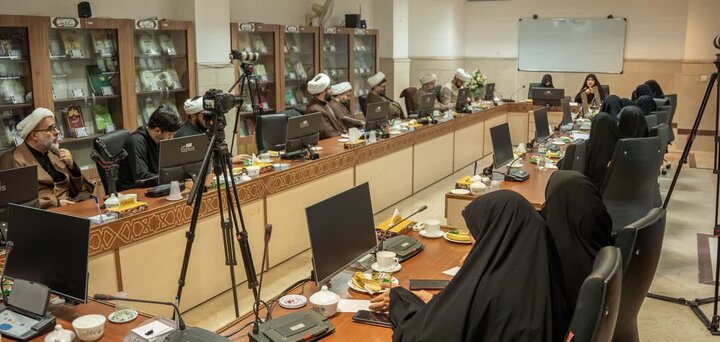 دومین نشست از سلسله نشست‌های «نقش اجتماعی زنان»