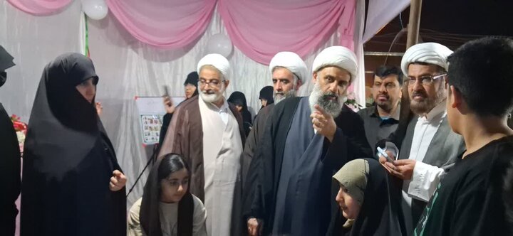 بازدید مدیر حوزه های علمیه خواهران از موکب خواهران طلبه در کنگان