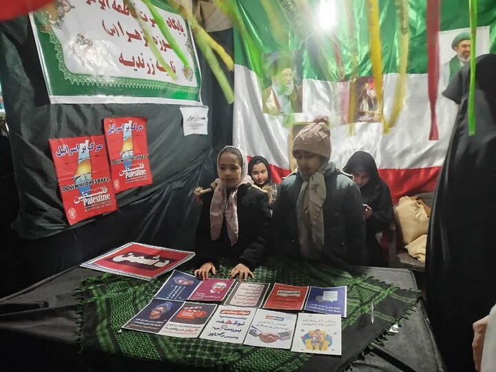 تصاویر/فعالیت طلاب مدرسه علمیه کوثر زرندیه در موکب جنگ رمضان