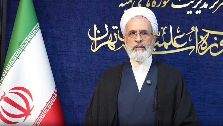 Wanazuoni wa dini wawe macho na hawza pamoja na taifa la Iran viendeleze kwa uthabiti zaidi njia ya miezi miwili iliyopita