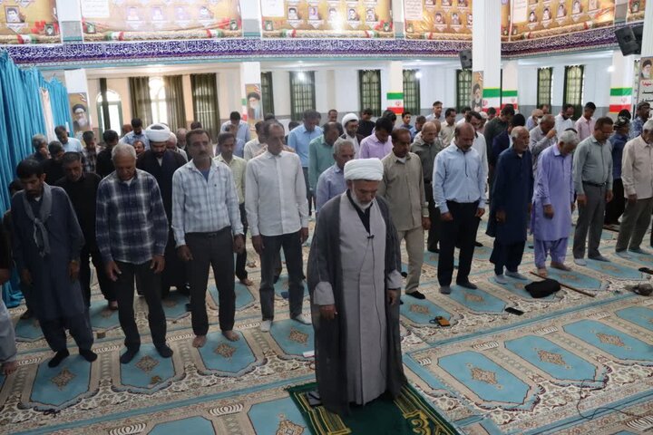 تصاویر/ اقامه نمازجمعه شهر قلعه گنج