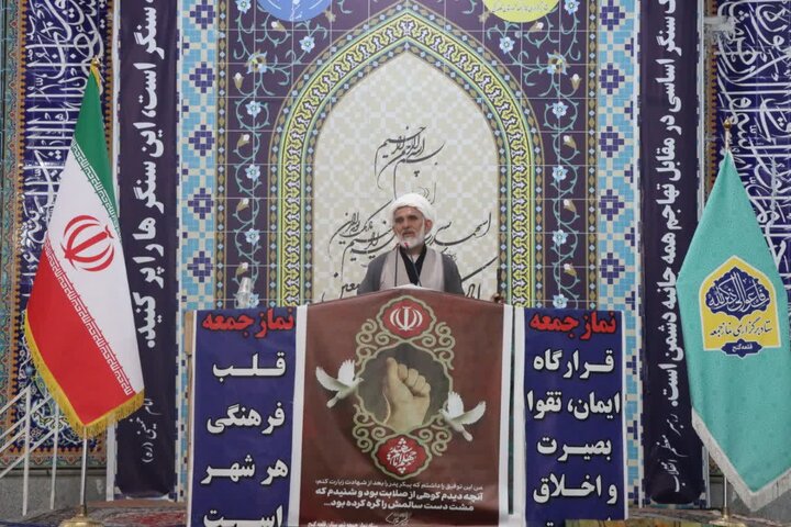 تصاویر/ اقامه نمازجمعه شهر قلعه گنج