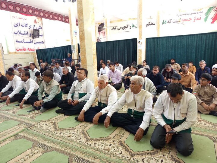 تصاویر/ اقامه نمازجمعه شهر بلوک