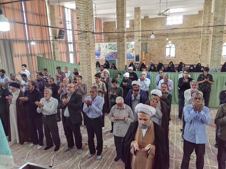 تصاویر/ اقامه نمازجمعه شهر شهداد