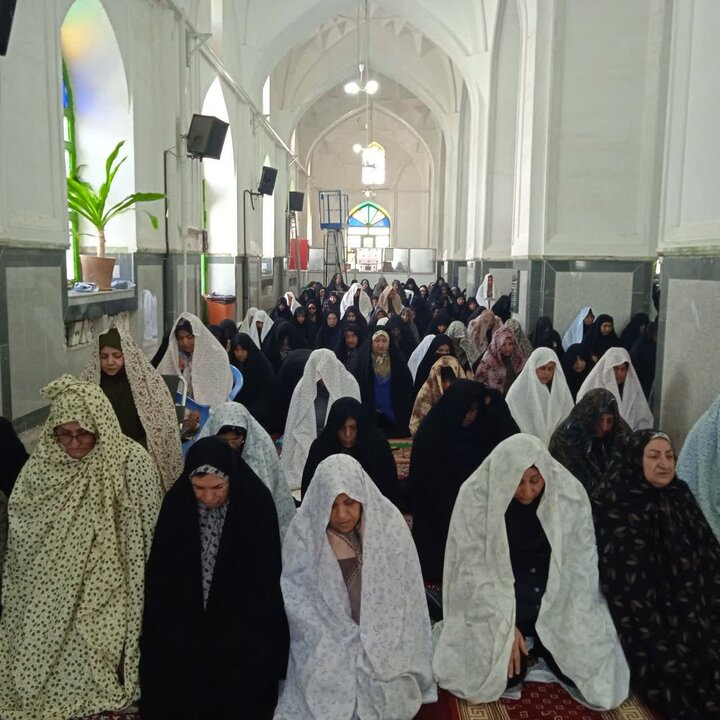 تصاویر/ اقامه نمازجمعه شهر بردسیر