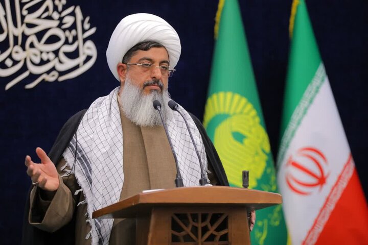 تصاویر/ نماز عبادی سیاسی جمعه در ساوجبلاغ