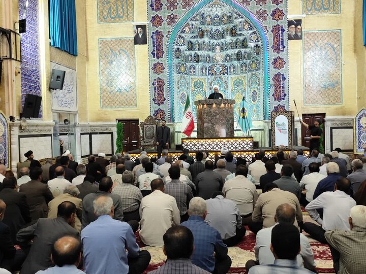 تصاویر/ اقامه نمازجمعه شهر بم