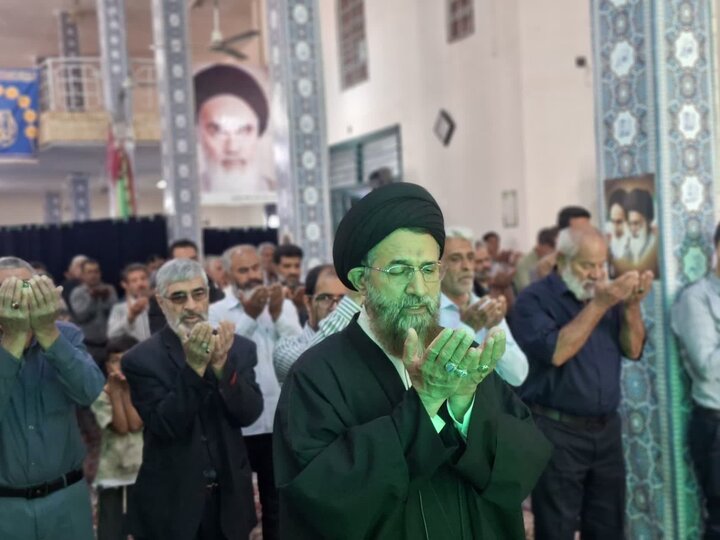 تصاویر/ اقامه نمازجمعه شهر چترود
