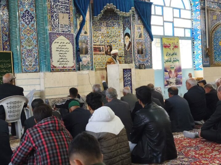 تصاویر/ نماز عبادی سیاسی جمعه جوشقان قالی