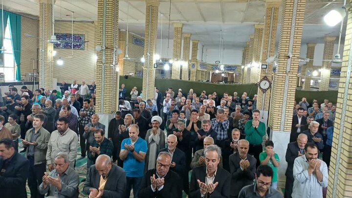 تصاویر/اقامه نماز عبادی سیاسی جمعه در زرندیه