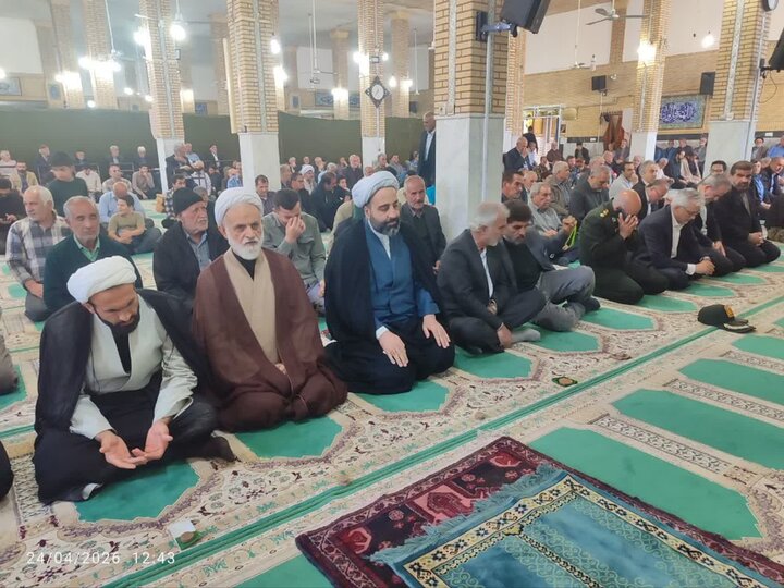 تصاویر/اقامه نماز عبادی سیاسی جمعه در زرندیه
