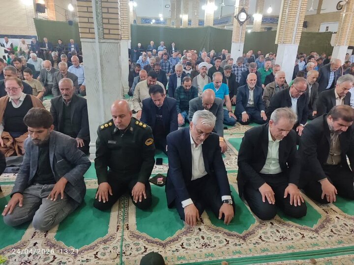 تصاویر/اقامه نماز عبادی سیاسی جمعه در زرندیه