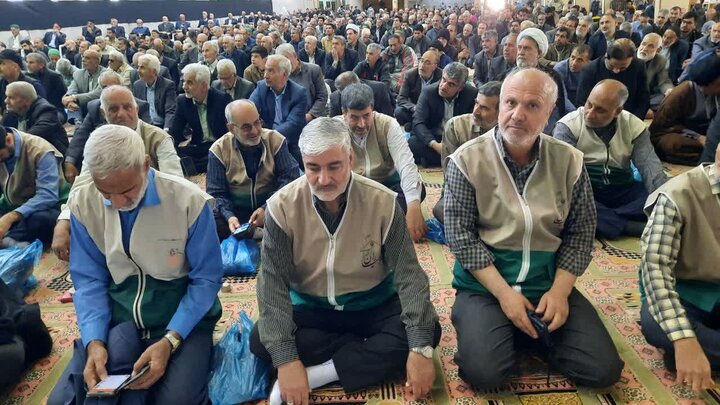 تصاویر/اقامه نماز عبادی سیاسی جمعه در خمین