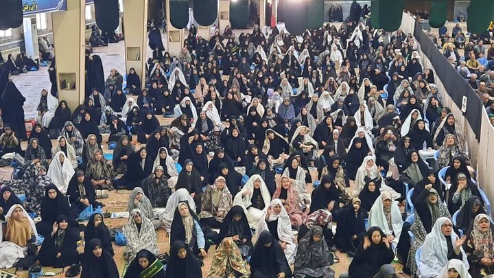 تصاویر/اقامه نماز عبادی سیاسی جمعه در خمین