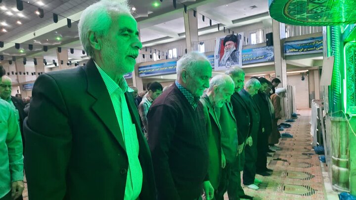 تصاویر/اقامه نماز عبادی سیاسی جمعه در خمین