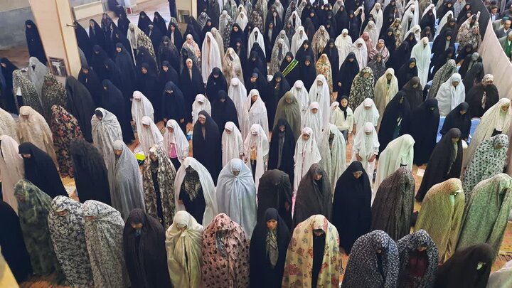 تصاویر/اقامه نماز عبادی سیاسی جمعه در خمین