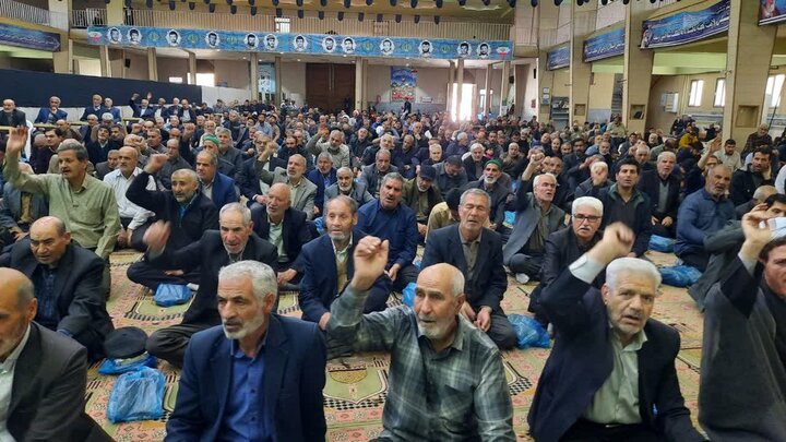 تصاویر/اقامه نماز عبادی سیاسی جمعه در خمین