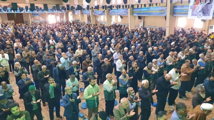 تصاویر/اقامه نماز عبادی سیاسی جمعه در خمین