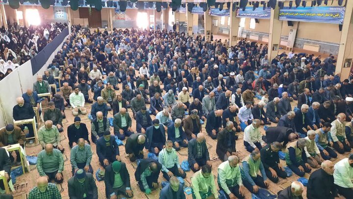 تصاویر/اقامه نماز عبادی سیاسی جمعه در خمین