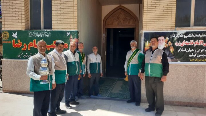 تصاویر/برپایی موکب امام رضا توسط خادمین آستان قدس رضوی در خمین