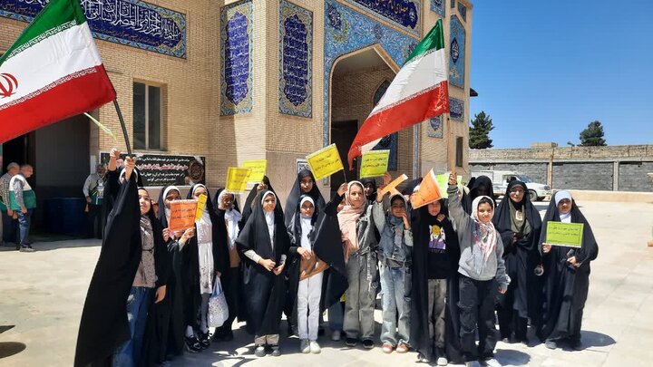 تصاویر/برپایی موکب امام رضا توسط خادمین آستان قدس رضوی در خمین