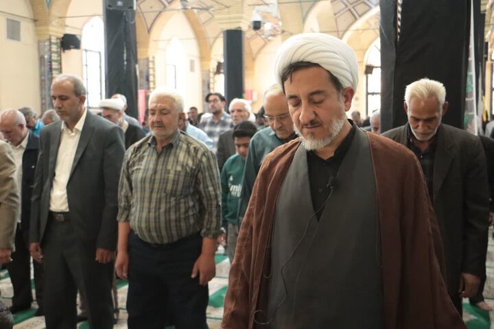تصاویر/ اقامه نمازجمعه شهر ماهان