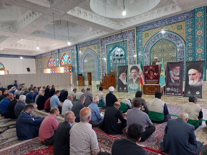تصاویر/ برگزاری نماز جمعه شهر امامزاده عبدالله (ع) آمل