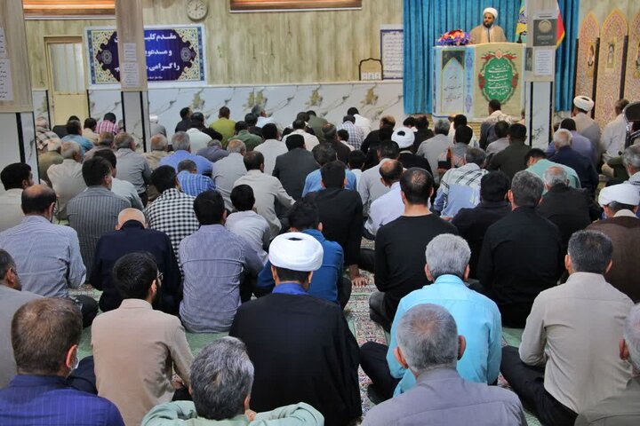 تصاویر/ اقامه نمازجمعه شهر منوجان