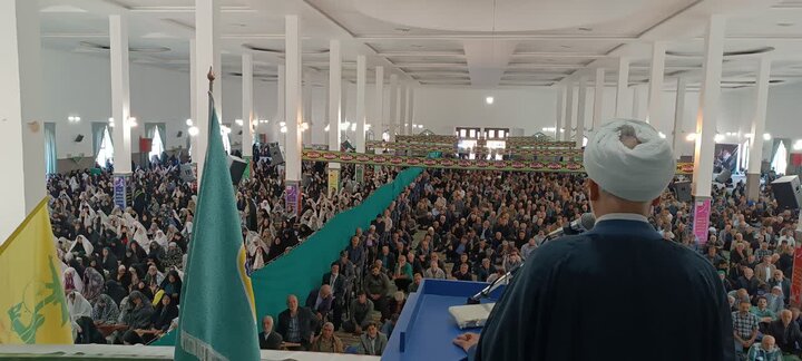 تصاویر/اقامه نماز عبادی سیاسی جمعه در ساوه