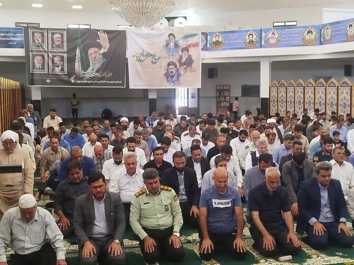 نماز جمعه عسلویه به روایت تصویر