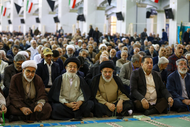 تصاویر/ اقامه نماز جمعه تبریز