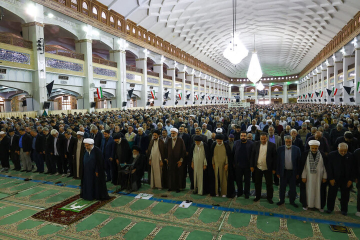 تصاویر/ اقامه نماز جمعه تبریز
