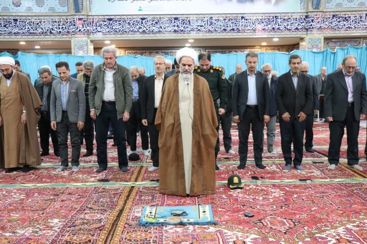 تصاویر/ اقامه نماز جمعه جلفا