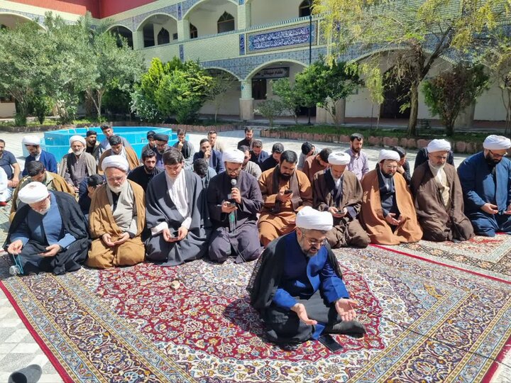 تصاویر / برگزاری نماز استغاثه به درگاه امام زمان (ع) در مدرسه علمیه امام حسن مجتبی (ع) زرگرشهر