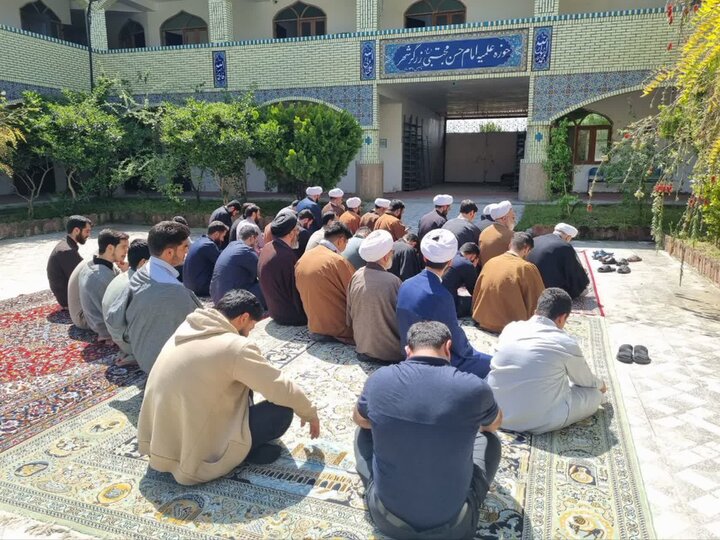 تصاویر / برگزاری نماز استغاثه به درگاه امام زمان (ع) در مدرسه علمیه امام حسن مجتبی (ع) زرگرشهر