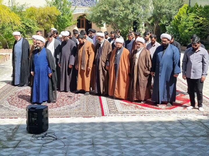 تصاویر / برگزاری نماز استغاثه به درگاه امام زمان (ع) در مدرسه علمیه امام حسن مجتبی (ع) زرگرشهر