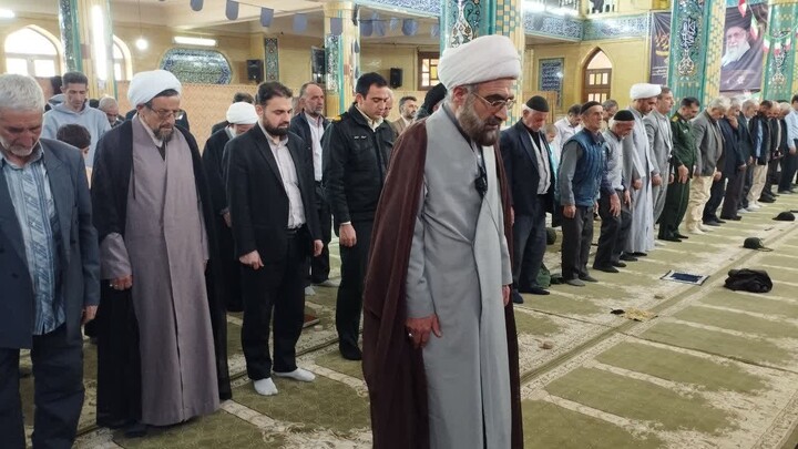 تصاویر/ اقامه نماز جمعه هیدج
