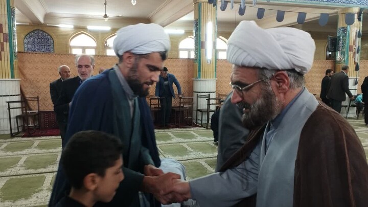 تصاویر/ اقامه نماز جمعه هیدج