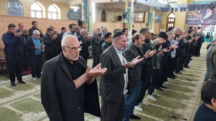 تصاویر/ اقامه نماز جمعه هیدج