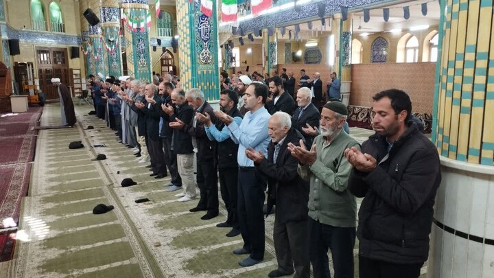 تصاویر/ اقامه نماز جمعه هیدج