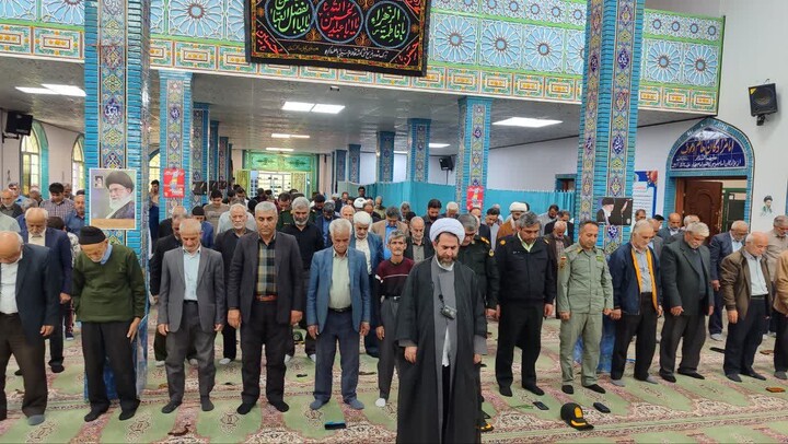 تصاویر/ اقامه نماز جمعه طارم