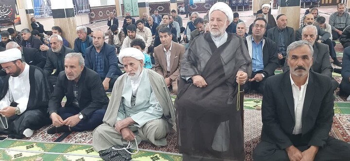 تصاویر/ اقامه نماز جمعه دندی